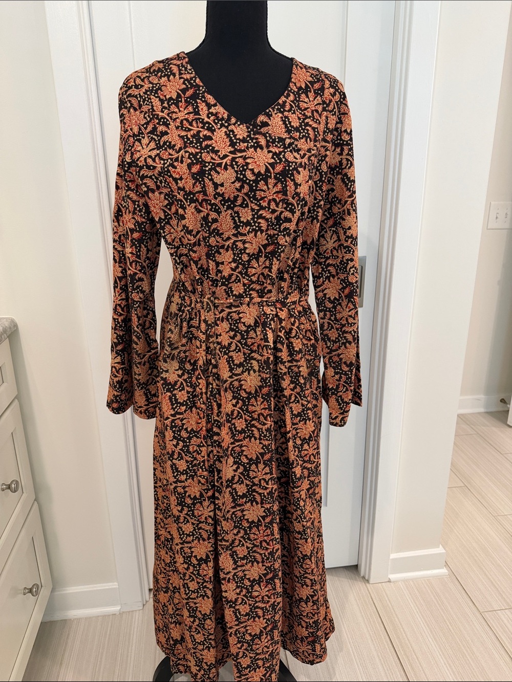 J. Peterman Dress - Picture 7 of 10